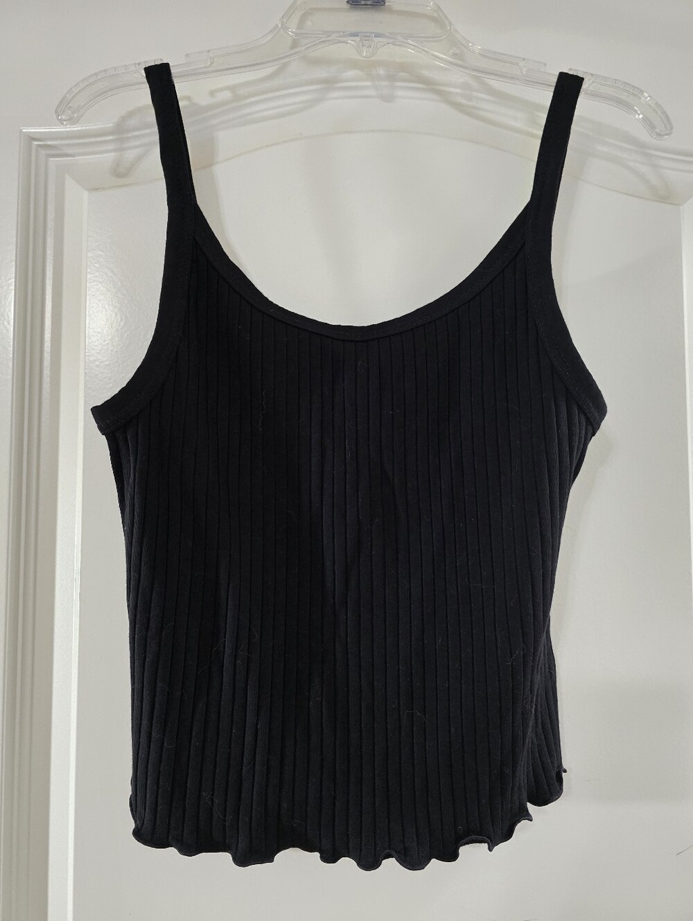 Old Navy Black Ribbed Scoop Tank (Cropped)